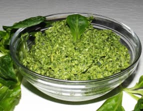 Pesto de mâche à la ricotta