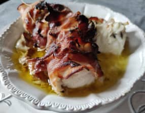 Rôti de lotte au lard et beurre de thym