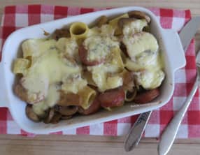 Pâtes à  la saucisse de Montbéliard, Morbier et champignons
