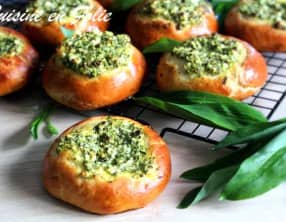 Pains à l’ail des ours