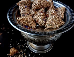 Briouates amandes et caramel au beurre salé