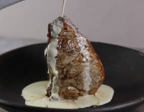 Grosse côte de veau rôtie à la crème de parmesan à l'ail