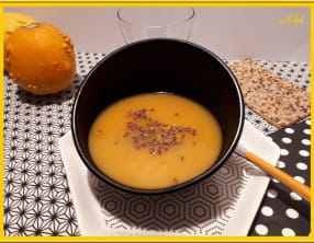 Velouté de butternut au curcuma