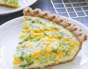 Quiche aux brocolis et fromage cheddar