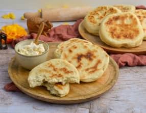 Cheese naans