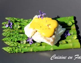 Asperges vertes, cabillaud safran-yuzu