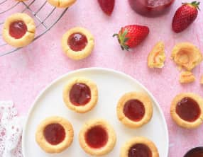 Biscuits sablés à la confiture