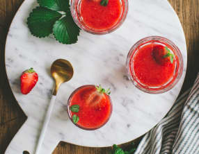 Soupe de fraise à la menthe