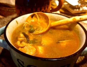 Soupe de poulet aux vermicelles avec la tedouira