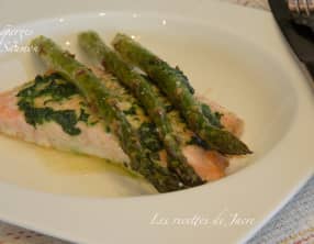 Asperges vertes et saumon au four