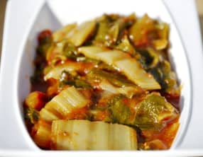 Blettes à l'ail et oignons nouveaux à basse température