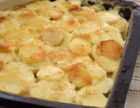 Gratin de pommes de terre au thym et parmesan