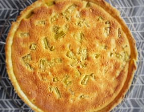 Tarte à la rhubarbe et amandes
