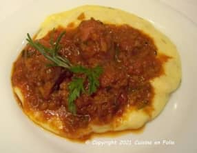 Perugines, sauce tomate aux cèpes séchés et polenta