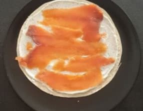 Wraps au saumon fumé et St Môret pour l'apéritif