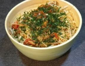 Nouilles aux œufs sautées aux légumes