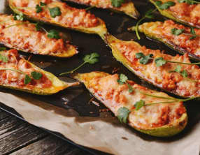 Aubergines farcies aux légumes et à la viande hachée