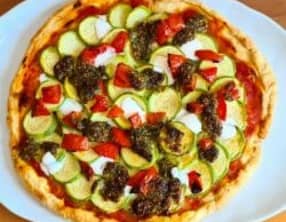 Tarte à la courgette, tomate et pesto