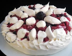 Pavlova aux fruits rouges