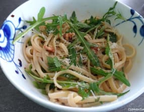 Linguine à l'anchois et aux noix