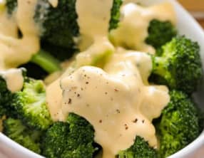 Brocoli à la sauce au fromage