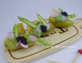 Mousse de fanes de radis sur pommes grenaille, radis et asperges