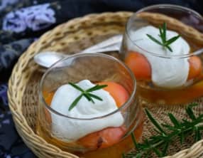 Abricots poêlés au miel et romarin