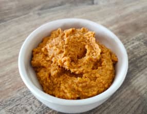 Houmous de tomate et basilic