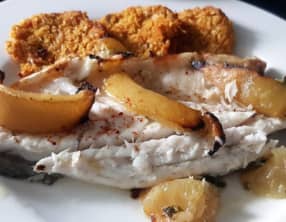 Bar rôti persil, ail et citron confit