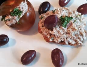 Tomates farcies aux sardines et chèvre frais