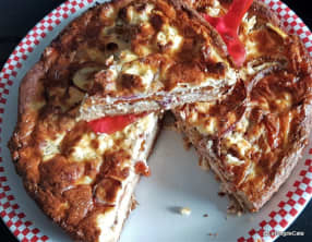 Tarte aux tomates, feta et oignon rouge
