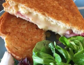 Le grilled cheese au camembert