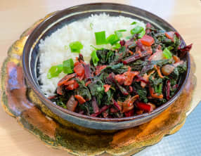 Fanes de betteraves au wok