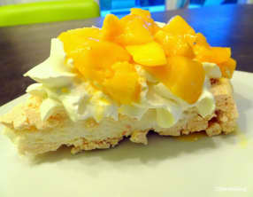 Pavlova à la mangue fruit de la passion