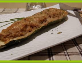 Courgettes farcies au thon et à la tomate
