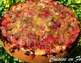 Upside-down cake à la rhubarbe