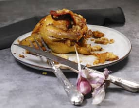 Coquelet à l'ail au pain et au chorizo