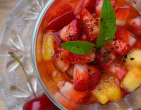 Nage de fruits d'été à la verveine