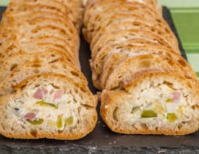 Baguette farcie aux lardons, légumes et parmesan