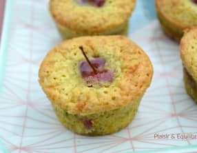 Bouchées aux cerises et à la pistache