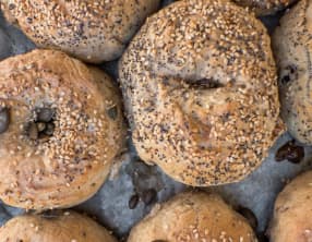 Bagel vegan aux noix et graines