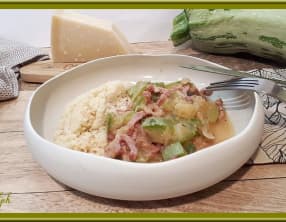 Poêlée de courgettes aux allumettes de bacon