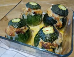 Les courgettes rondes farcies