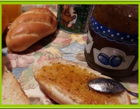 Confiture de prunes et kiwi