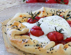 Tarte rustique tomates et burrata
