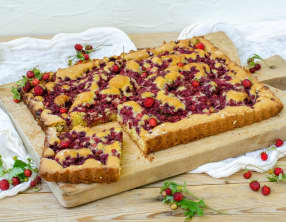 Tarte moelleuse aux fraises des bois