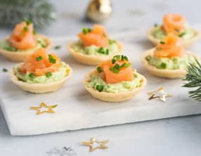 Apéritif d'avocat et saumon fumé