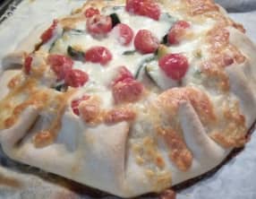 Tarte rustique aux courgettes, tomates et mozzarella