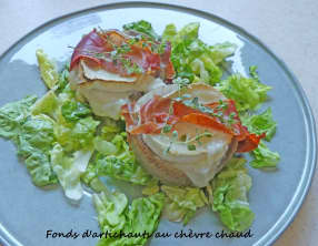 Fonds d'artichauts au chèvre chaud