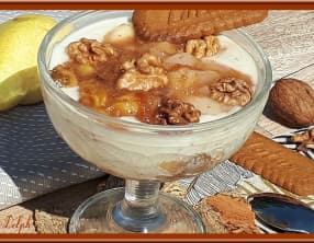Verrine de poire, figues, yaourt et noix